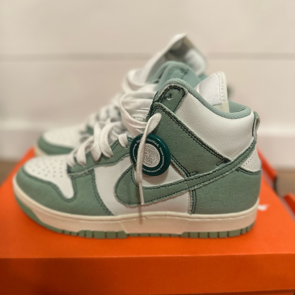 Womens Retro Dunk green & white